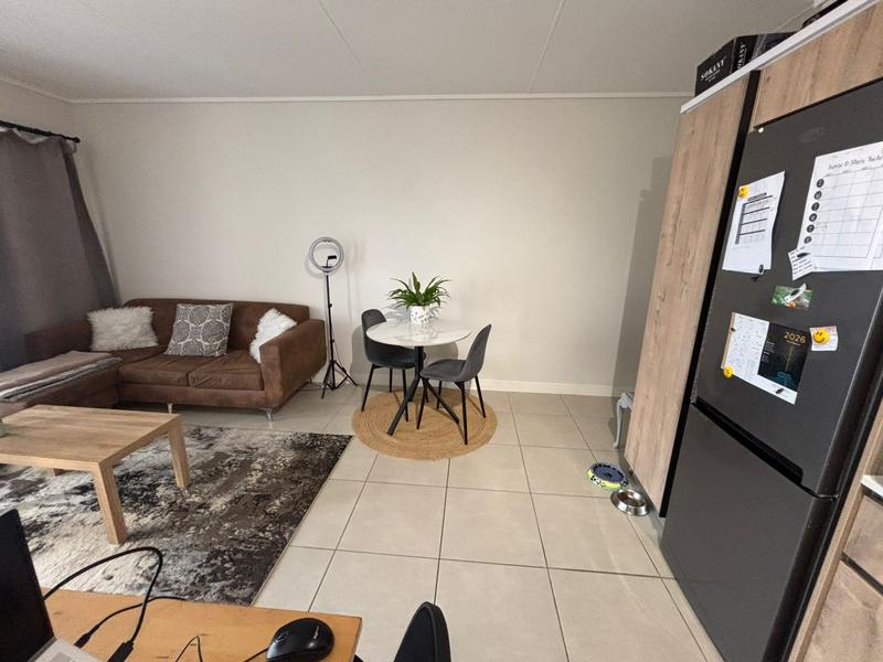 To Let 1 Bedroom Property for Rent in Richwood Western Cape